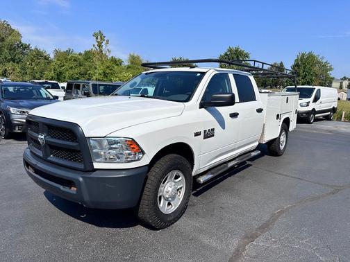 2018 RAM 2500 Tradesman 4x2 Crew Cab 8' Box