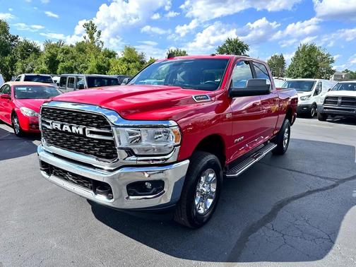 2022 RAM 2500 Big Horn 4x4 Crew Cab 6'4'' Box