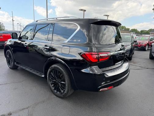 black 2019 INFINITI QX80 Luxe
