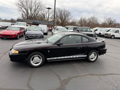 1994 Ford Mustang Base