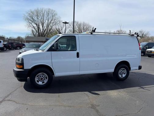 2022 GMC Savana 2500 Work Van