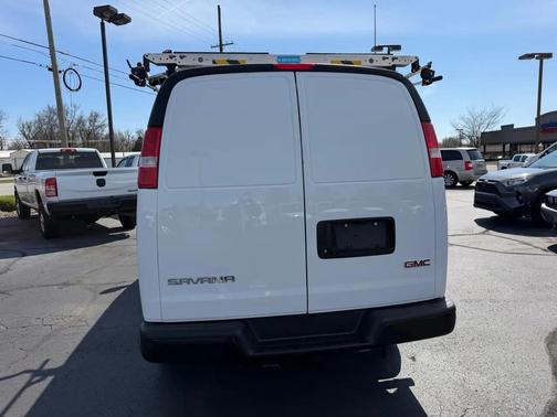 2022 GMC Savana 2500 Work Van