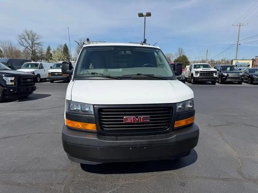 2022 GMC Savana 2500 Work Van