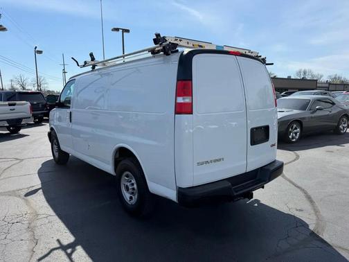 2022 GMC Savana 2500 Work Van