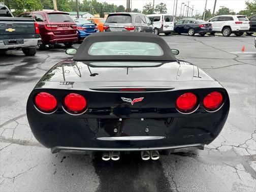 2005 Chevrolet Corvette Base