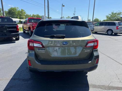 Green 2015 Subaru Outback 2.5i Limited