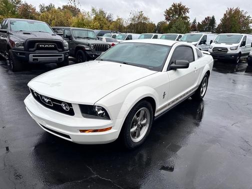 2006 Ford Mustang Deluxe