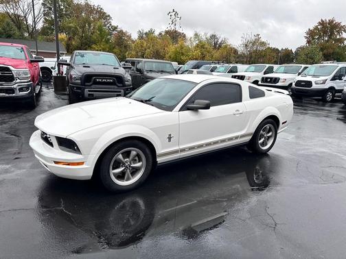2006 Ford Mustang Deluxe