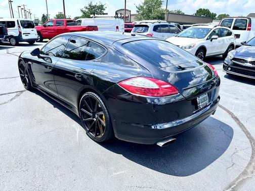 2011 Porsche Panamera 4