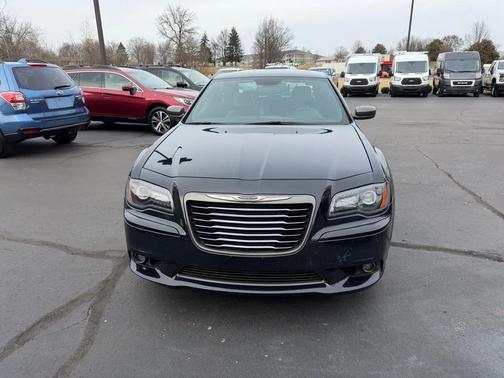 2014 Chrysler 300C John Varvatos Luxury