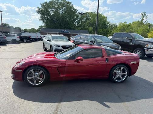 Maroon 2009 Chevrolet Corvette Base