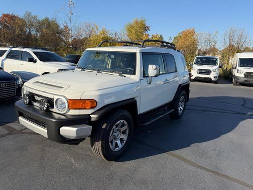 2014 Toyota FJ Cruiser Base