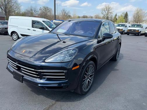 Moonlight Blue Metallic 2020 Porsche Cayenne Cayenne