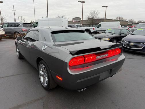 2012 Dodge Challenger SXT