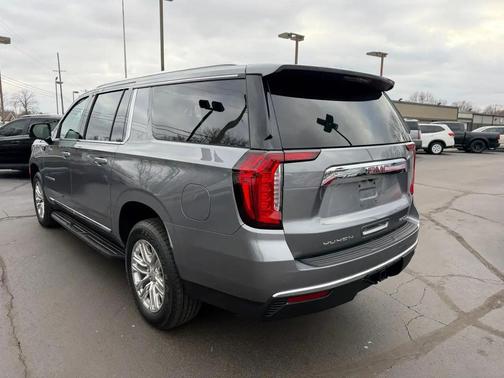 2022 GMC Yukon XL SLT