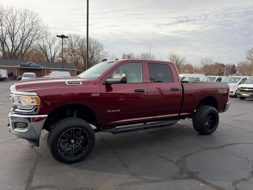 2019 RAM 2500 Tradesman 4x4 Crew Cab
