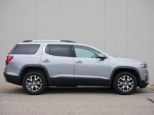 Sterling Metallic 2023 GMC Acadia AWD SLT