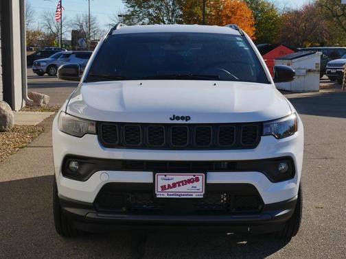 Bright White Clearcoat 2026 Jeep Compass Latitude