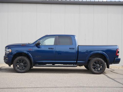Patriot Blue Pearlcoat 2022 RAM 2500 Laramie Crew Cab 4x4 6'4' Box