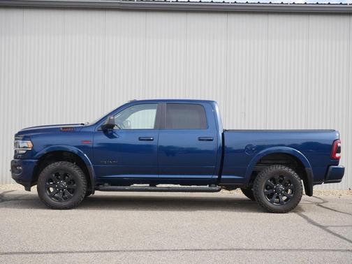 Patriot Blue Pearlcoat 2022 RAM 2500 Laramie Crew Cab 4x4 6'4' Box