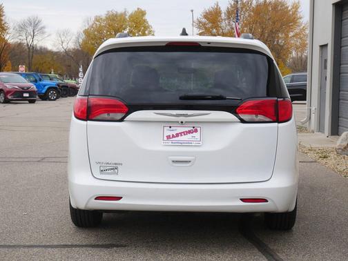 2021 Chrysler Voyager LXI