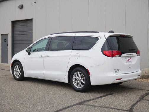 2021 Chrysler Voyager LXI