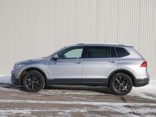 2024 Volkswagen Tiguan 2.0T SE 4MOTION