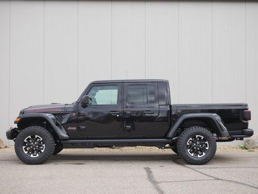 Black Clearcoat 2026 Jeep Gladiator Rubicon