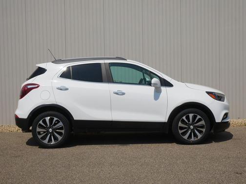 Summit White 2017 Buick Encore Essence