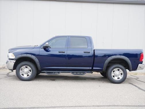 2017 RAM 3500 Tradesman Crew Cab 4x4 6'4' Box