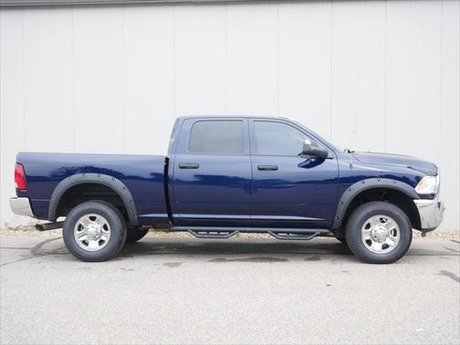 2017 RAM 3500 Tradesman Crew Cab 4x4 6'4' Box