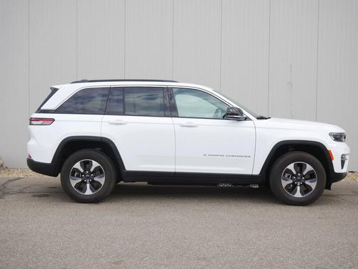 2025 Jeep Grand Cherokee 4xe Base