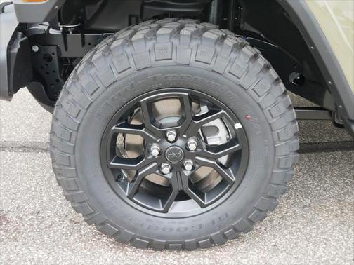 2025 Jeep Gladiator High Tide
