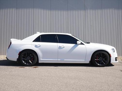 2023 Chrysler 300 C