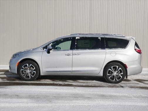 2026 Chrysler Pacifica L