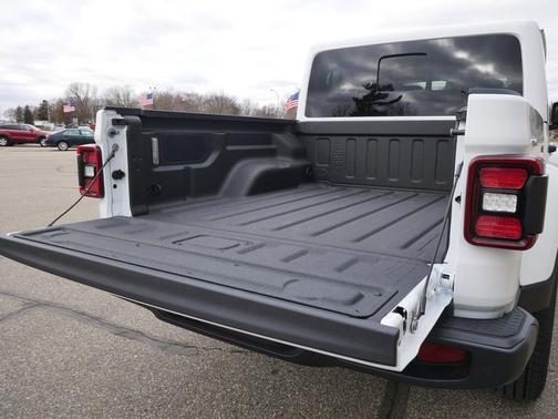 White 2026 Jeep Gladiator Sahara 4x4