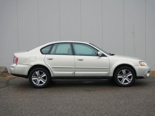 Gold 2006 Subaru Outback 3.0 R