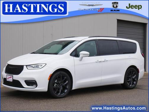 2022 Chrysler Pacifica Touring L