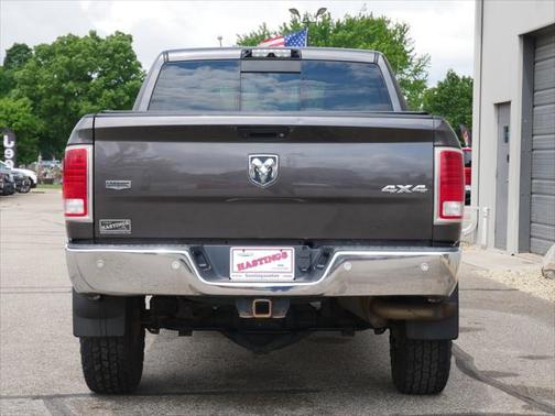 2017 RAM 2500 Laramie Crew Cab 4x4 6'4' Box