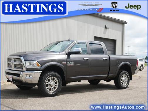 2017 RAM 2500 Laramie Crew Cab 4x4 6'4' Box