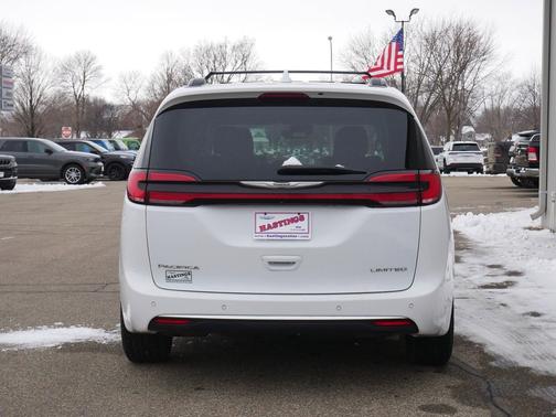 2022 Chrysler Pacifica Limited