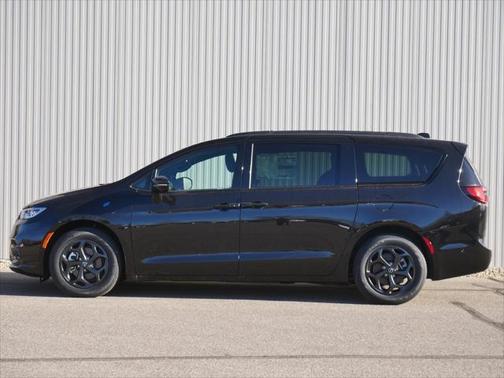 2025 Chrysler Pacifica Hybrid Premium S Appearance Pkg