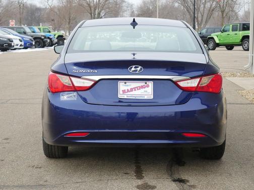 2013 Hyundai SONATA GLS