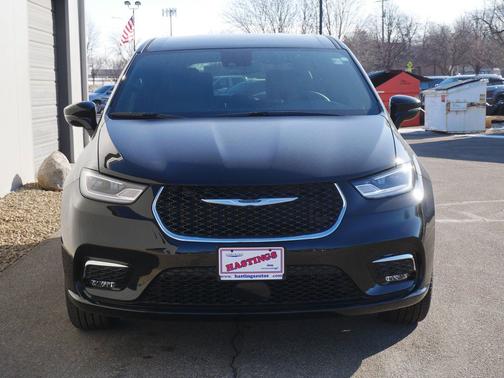 2026 Chrysler Pacifica L