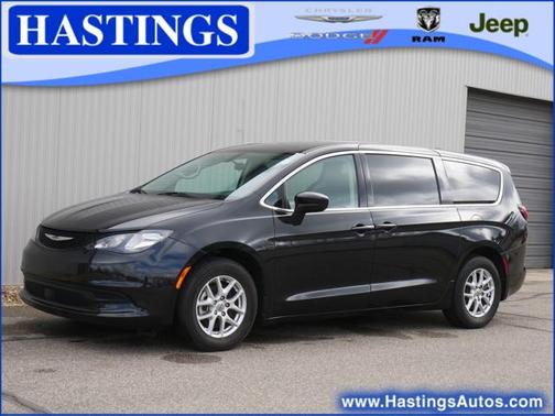 2022 Chrysler Voyager LX