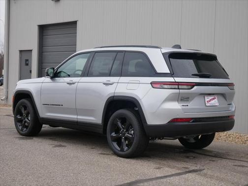 2025 Jeep Grand Cherokee Limited X