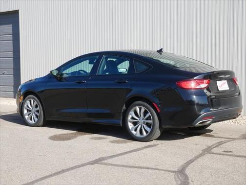 2016 Chrysler 200 S