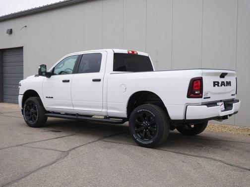 2026 RAM 2500 Big Horn Crew Cab 4x4 6'4' Box