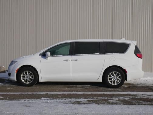 2020 Chrysler Pacifica Touring