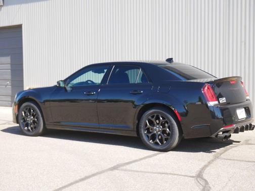 Gloss Black 2022 Chrysler 300 S